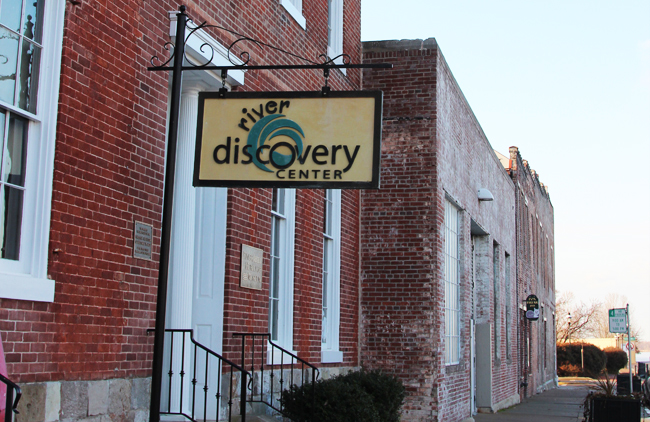 Entrance to the River Discovery Center